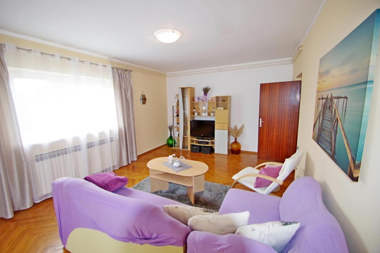Suzi Valdebek Apartment Pula